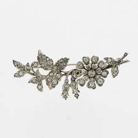 Brosch med vita stenar, 68mm, bredd: ca 30mm, saknar en sten, silver  Vikt: 15,2 g