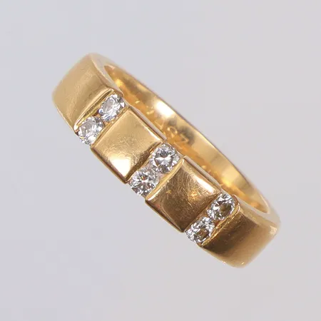 Ring med diamanter totalt 0,30ct enligt gravyr, stl17½, bredd 5mm, (CLASSIC), Ringsmedjan I Torsås, gravyr, 18K  Vikt: 8 g