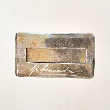 Silverföremål, längd 8cm, bredd 4,5cm, graverad, silver 830/1000 Vikt: 52,5 g