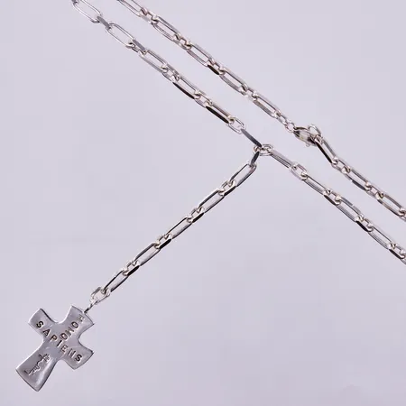 Collier, Efva Attling Homo Sapiens, längd: ca 44cm, bredd: ca 5mm, längd hängsmycke ca: 11,5cm, bredd: ca 5-24mm, 925/1000, silver Vikt: 33,3 g