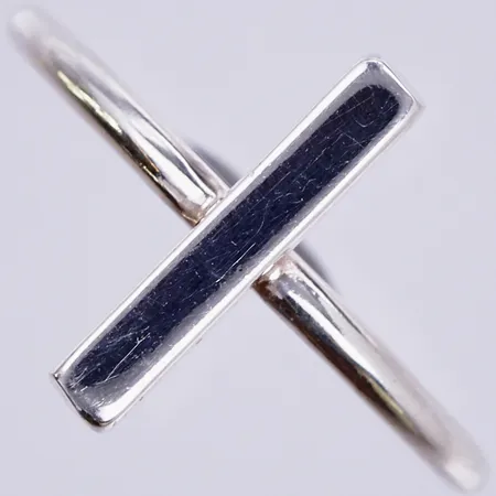 Ring stl: 16 ¾, 925/1000 silver Vikt: 2,1 g