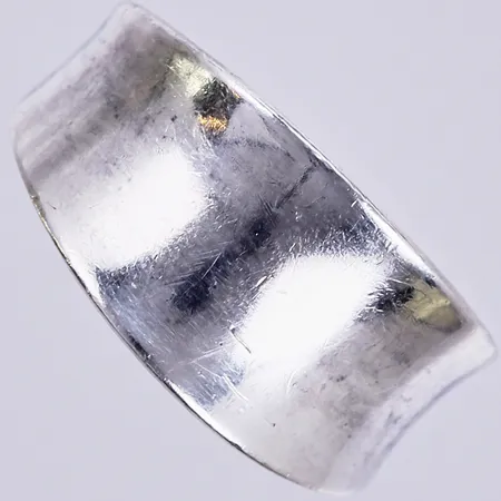 Ring, stl: 16, bredd ca 2-10mm, 925/1000 silver Vikt: 2,6 g