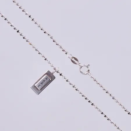 Kedja med hänge, Efva Attling, längd ca 44cm, bredd ca 1mm, hänge "Hope", längd ca 18mm, bredd ca 6mm, silver Vikt: 5,7 g