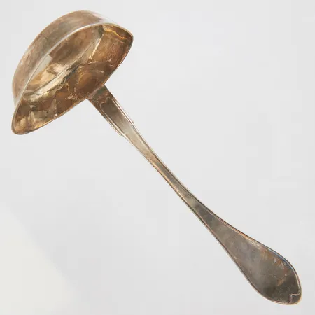 Såsslev, modell: Svensk Spetsig, längd:170mm, stämplad IWZ, Stockholm 1836, silver 830/1000. Vikt: 40,1 g