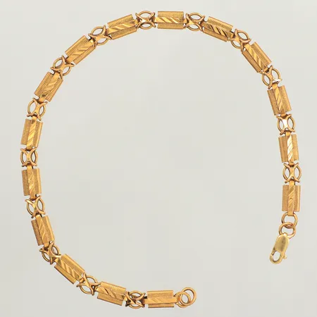 Armband, mönsterdekor, längd 20cm, bredd 4,5mm, 18K Vikt: 8,6 g