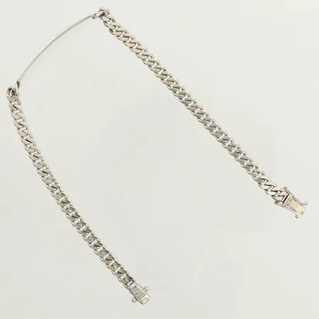 Armband Pansar, längd 20cm, bredd 4,9mm, gravyr "Någonstans inom oss är vi alltid tillsammans" vitguld, repig, 18K  Vikt: 13 g