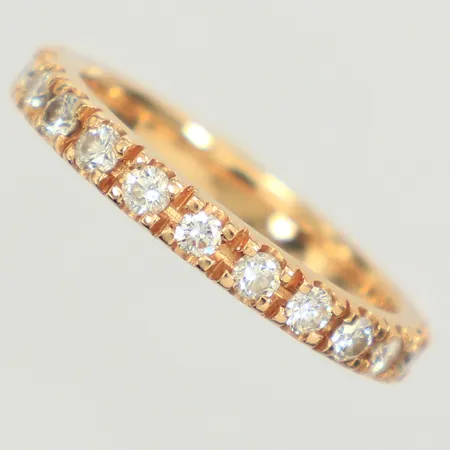 Ring, helallians, diamanter 22xca0,03ct, stl 15¾, bredd 2,6mm, 18K Vikt: 2,8 g