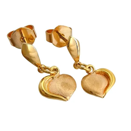 Örhängen Hjärtan, 18K guld, längd 16 mm, bredd 7 mm, originalploppar med tillverkarstämpel SP, svensk kontrollstämpel, fint skick Vikt: 1,8 g