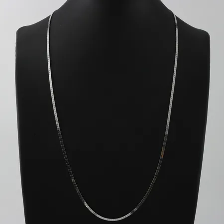 Collier platt, längd 70cm, bredd 2,4mm, silver 835/1000 Vikt: 10 g