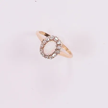 Ring, rosenslipade diamanter 13x ca 0,02ct, opal, Ø16¾, bredd:11mm, 18K 2,5g.