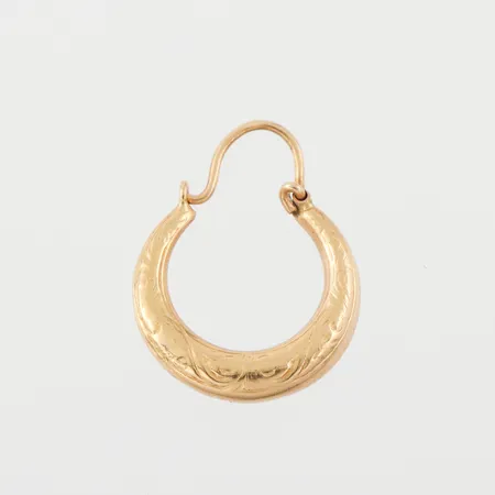 Örhänge udda, mönstrat, höjd ca 21 mm, 18k. Vikt: 1 g