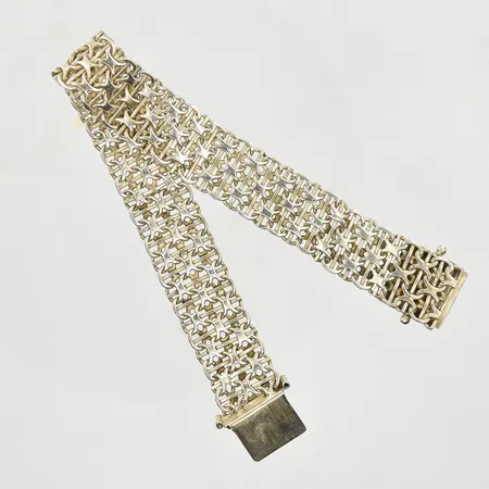 Armband X-länk med stav, längd 19 cm, bredd 13 mm, klämskador på länk, låsåttor saknas, 925/1000 silver. Vikt: 22 g