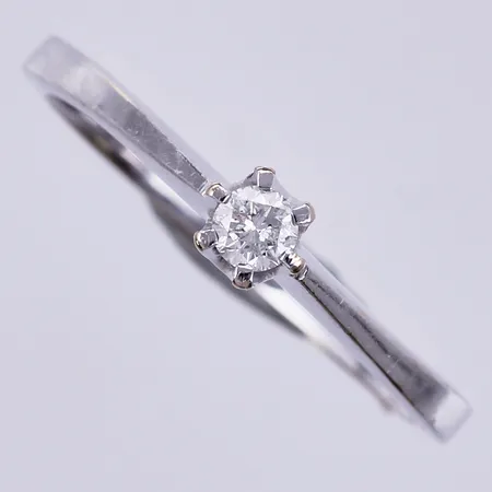 Ring vitguld med diamant ca 1x0,10ct, stl: 17, bredd: ca 1-4mm, GHA, 18K Vikt: 2,2 g