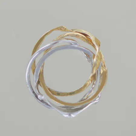 Pusselring med 4 ringar, diameter 16 mm 925/1000. 4 gr  Silverhänge fögyllt, L 3.5cm inkl ögla  3.2gr Vikt: 7,3 g