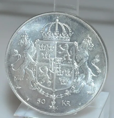 Jubileumsmynt 50kr Kungaparet 1976, diameter 35mm 27,2 gr Vikt: 27,2 g