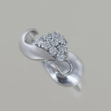ring vitguld med stenar  Ø 18 mm, 14k 3,3gr Vikt: 3,3 g
