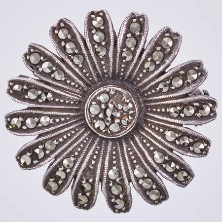 Brosch med markasiter, Ø ca: 3cm, 830/1000 silver, vikt: 8,2g Vikt: 8,2 g