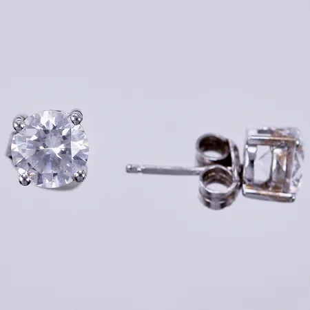 Örhängen med vit sten, Ø ca 6mm, 925/1000, silver  Vikt: 1,6 g