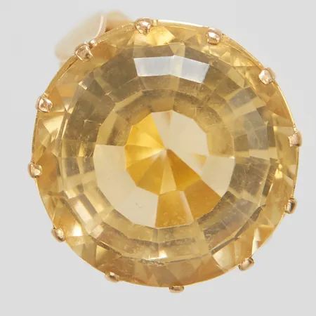 Ring, citrin, stl 18½, bredd 6-20mm, skena i 23K, fattning i 18K, gravyr, bruttovikt: 14,7g Vikt: 0 g