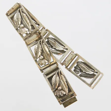 Silverarmband, längd:18cm, bredd:15,5mm, G.Dahlgren & Co., Malmö 1952, 830/1000. Vikt: 29,1 g