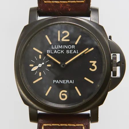 Set med två herrur, limiterad utgåva 316/500,  Officine Panerai Black Seal, stål, 44mm, serienr: OP7002BB1684406, Q316/500A, läderband, saknar eget cert, manual, Officine Panerai Daylight, stål, manuell, 44mm, ref: PAM00602, snr: OP6937BB1687088, limiterad Q316/500B, läderband, servicebehov, eget cert, två extra läderband läderband,  box, certifikat av limiterad ej daterat utgåva, modell av en miniubåt, box,  Vikt: 0 g