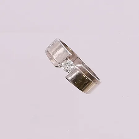 Ring, diamant ca 0,30ct, Ø20½, bredd:7mm, Platina 800/1000 8,4g.