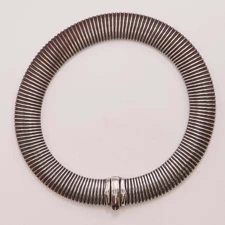 Collier, 42cm, bredd:20mm, italienska stämplar, fjädrande, något slitet lås, 925/1000 Silver 122,5g.