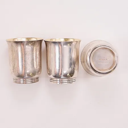 3 Koppar, förgylld insida, höjd 5cm, 830/1000 Silver 90,5g.