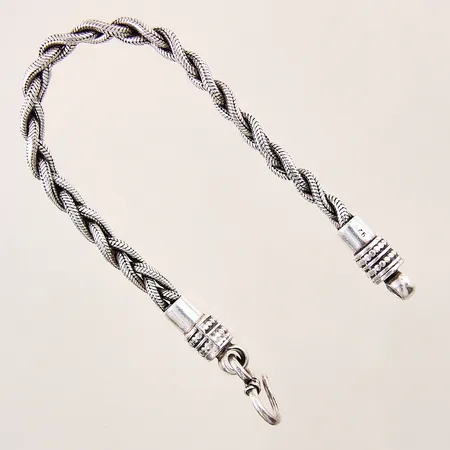 Armband flätat, längd 20cm, bredd 5,5cm, silver 925/1000 Vikt: 25,7 g