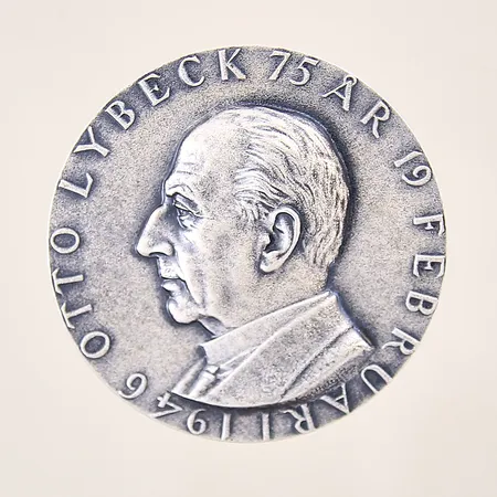 Minnesmedalj, Otto Lybeck 75 år 19 Februari 1946, KSSS, Ø43mm, silver 830/1000 Vikt: 43,5 g
