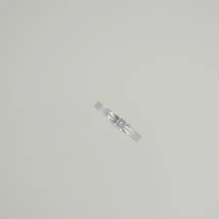 Ring med liten diamant Ø 17,15 mm  18k  Vikt: 1,5 g