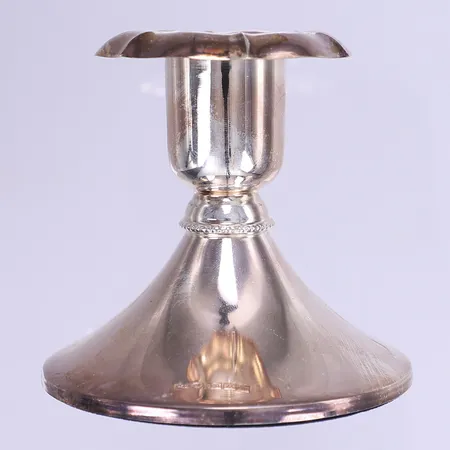 Ljusstake, 7cm, fylld botten, 830/1000 silver, bruttovikt 136,6 g Vikt: 136,6 g