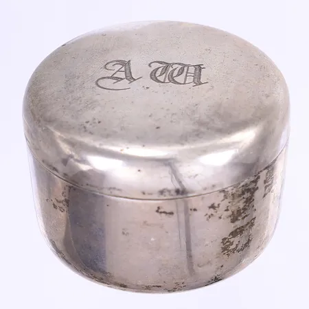 Dosa, Ø68mm, höjd 49mm, 830/1000 silver  Vikt: 140,5 g