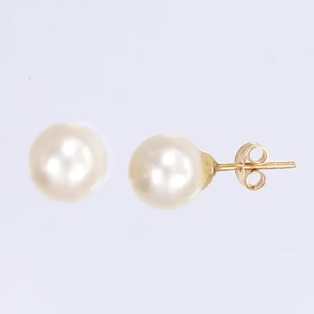Ett par örhängen med odlade pärlor, Ø8mm, smärre slitage på pärlor, 18K Vikt: 2 g