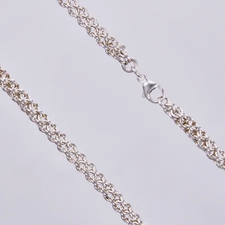 Kedja, längd: ca 43,5cm, bredd: ca 6mm, 925/1000 silver  Vikt: 32,4 g
