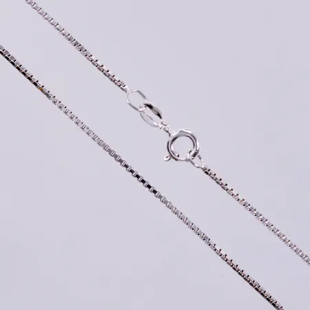 Kedja Venezia, längd: ca 45cm, bredd: ca 1mm, GHA, 925/1000 silver  Vikt: 3,3 g