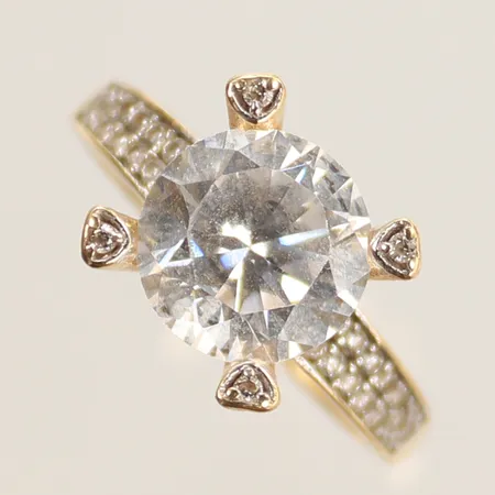 Ring med vita stenar, stl 18, 14K, bruttovikt 3,8g Vikt: 3,8 g