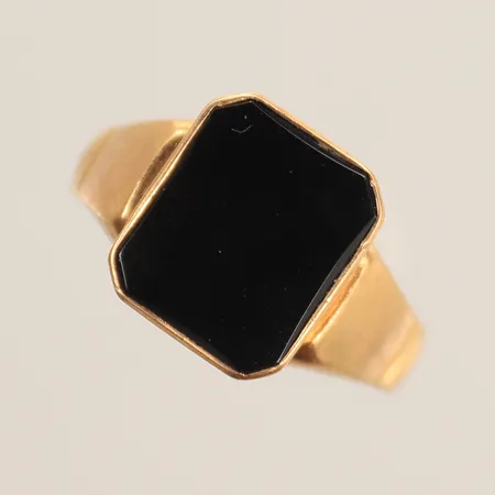 Klackring med svart sten, stl 18¾, bredd 3-6mm, 18K Vikt: 4,9 g