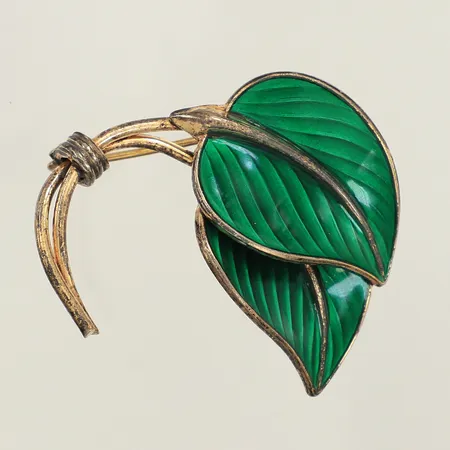 Brosch, emaljerade löv, längd 35,3mm, längd 38,7mm, Hans Myhre, Norway, silver 925/1000 Vikt: 10,3 g