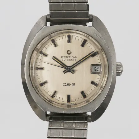 Herrur Certina DS 2, automatisk, stål, datum, ca Ø40mm, 1970-tal, flexband ej original, slitage, repor.  Vikt: 0 g