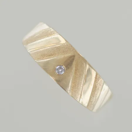 Ring m briljanter 0,02ct, Ø 20 mm, B 4,53-7,83 mm, 18k Vikt: 8,1 g