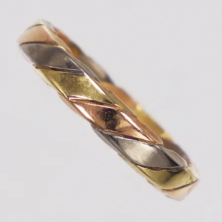 Ring, trefärgad, stl 18½, bredd 3,7mm, 18K  Vikt: 4,6 g
