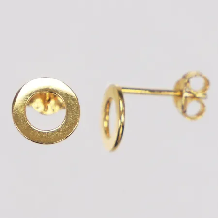 Ett par örhängen, längd 0,7cm, bredd7,7mm, förgyllt, 925/1000 silver Vikt: 0,8 g