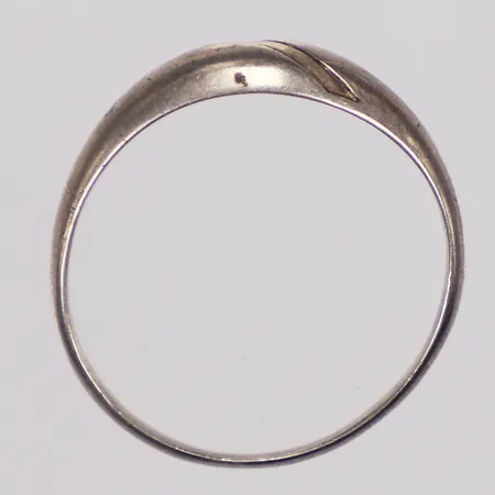 Ring, stl 18¼, bredd 2,3-5,4mm, silver Vikt: 1,7 g
