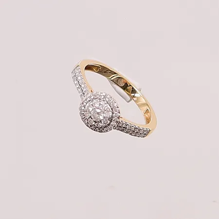 Ring, diamanter totalt ca 0,50ctv, Ø16, bredd:8mm, Guldfynd, 18K 2,5g.