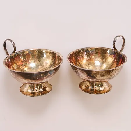 2 Punschkoppar, höjd ca 5cm, 830/1000 Silver 66,7g.