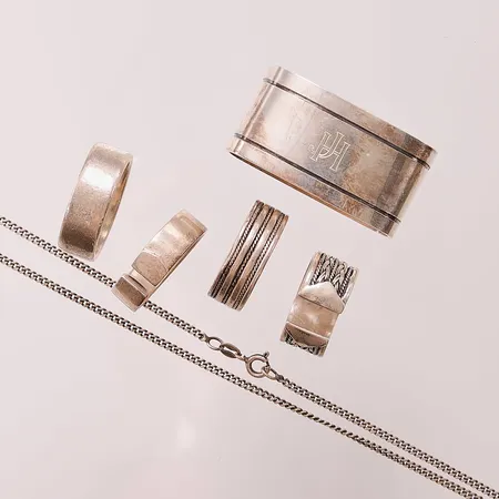 Diverse silversmycken, 830/1000 Silver 73,1g.