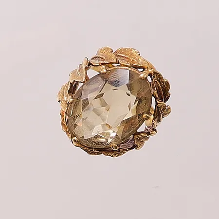 Ring, Ø19, bredd:14mm, rökkvarts, dekor av löv, 18K 16,3g.