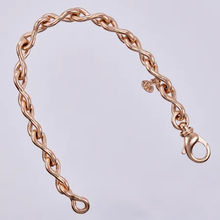 Armband längd ca 20cm, bredd ca 8mm, stämplad J&A 18K Vikt: 44,6 g