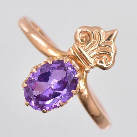 Ring, lila sten, stl 17¼, 14K Vikt: 3 g